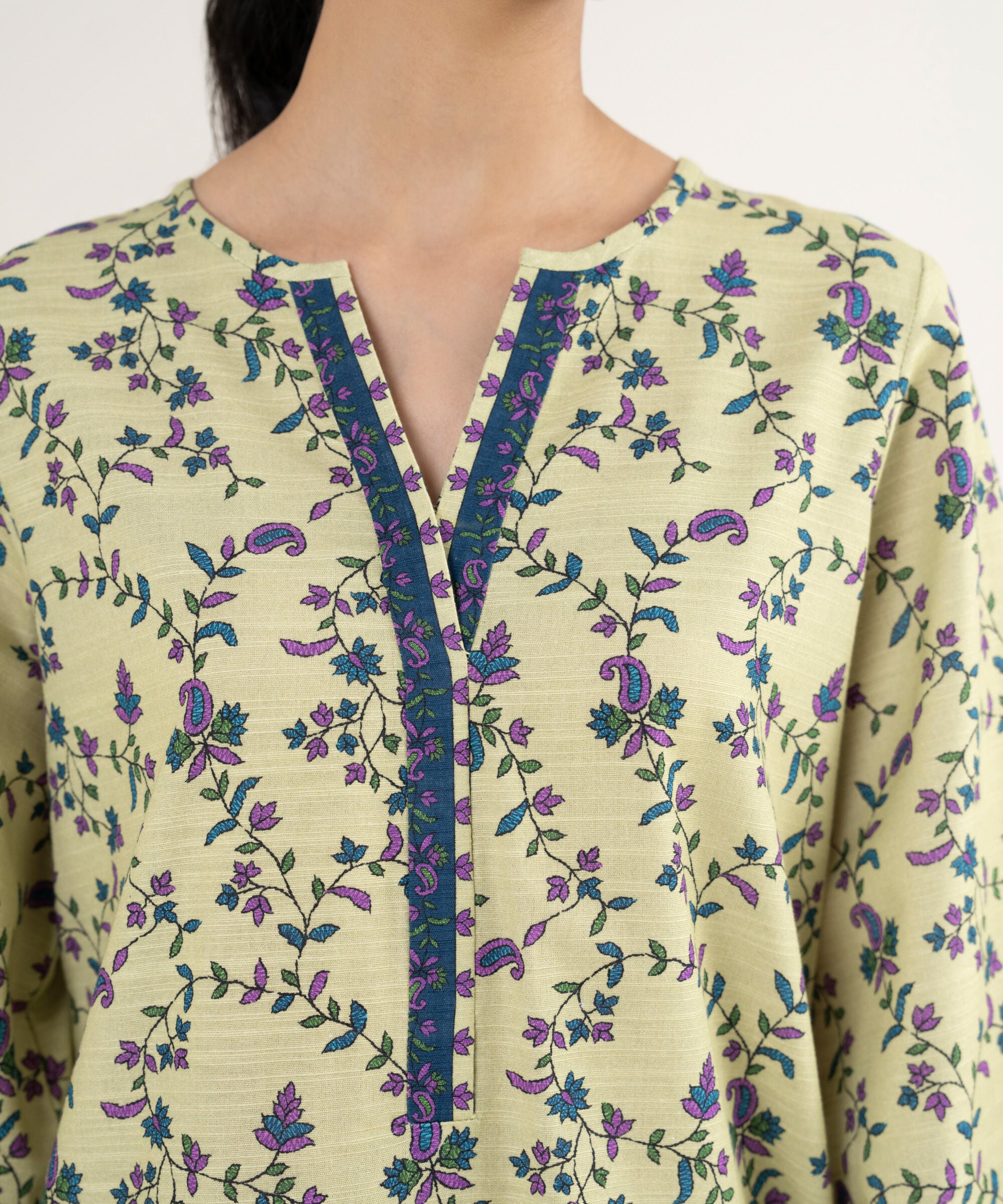 3 Piece - Printed Khaddar Suit