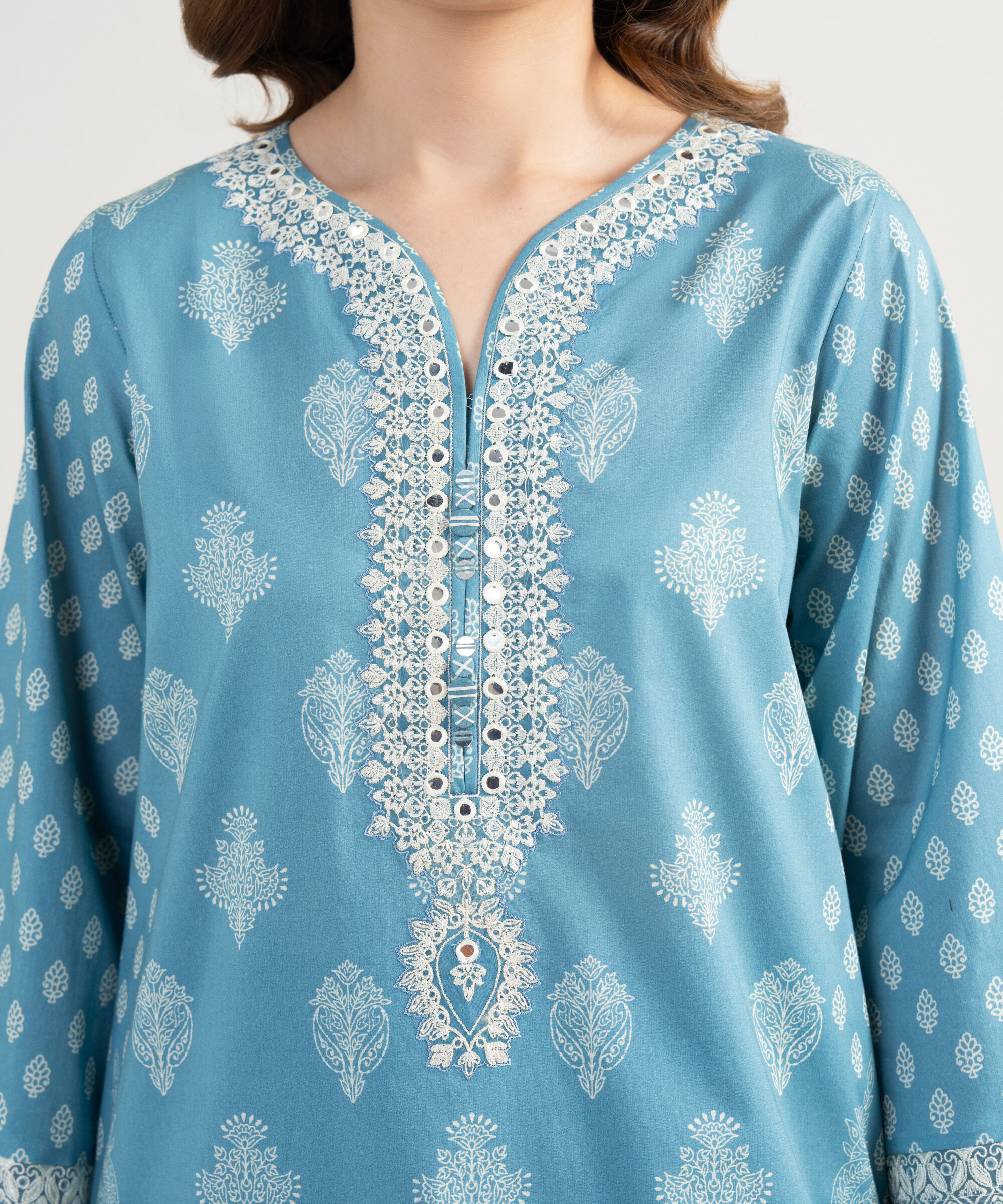 3 Piece - Embroidered Lawn Suit